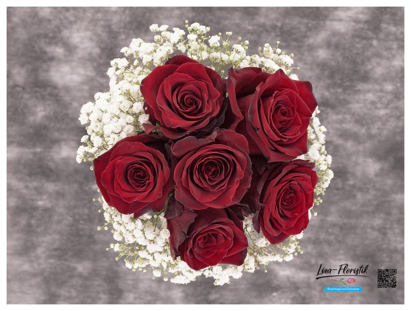 Brautbouquet mit roten Rosen und Schleierkraut - oben -
