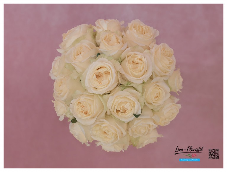 Runder Brautstrauß mit VIP-Rosen - Detail -
