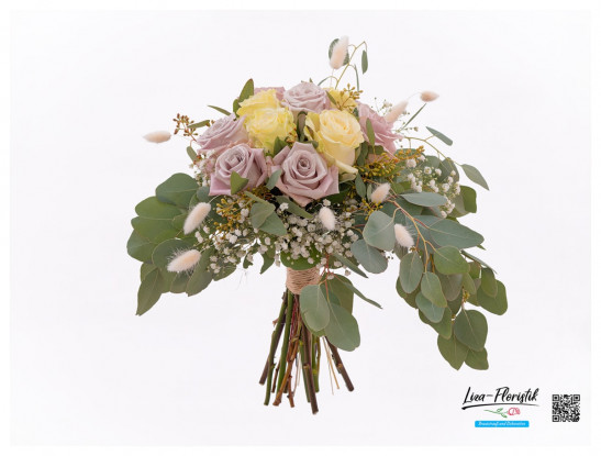 Brautstrauß mit Eukalyptus, Ecuador Rosen, Lagurus und Schleierkraut