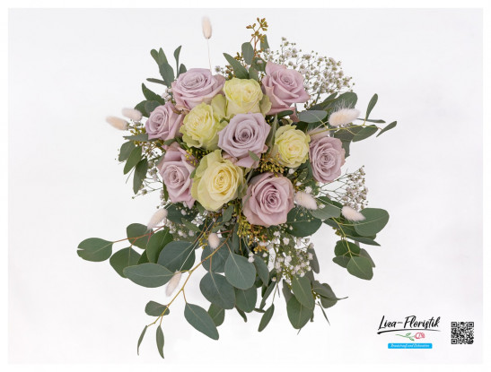 Brautstrauß mit Eukalyptus und Rosen - oben