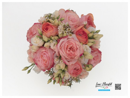 Brautstrauß mit Lisianthus, Rosen, Ranunkeln und Wachsblumen - Detail oben