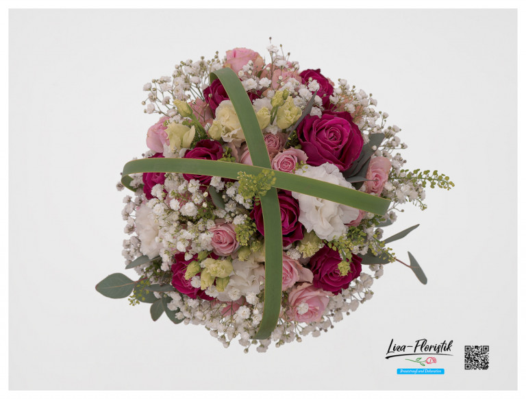 Lisianthus, Rosen, Polyantharosen, Schleierkraut, Thlaspi und Eukalyptus - oben