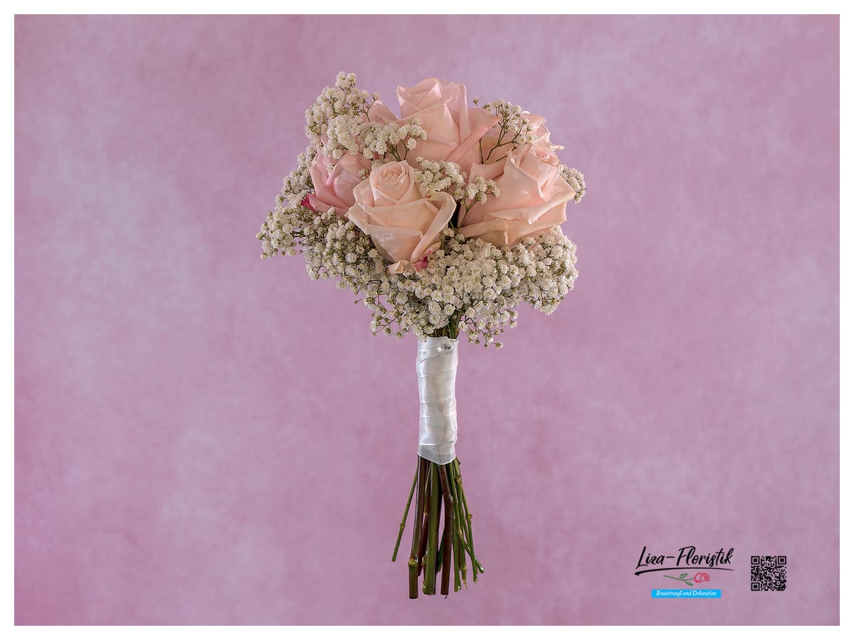 Brautbouquet mit rosa Rosen und Schleierkraut