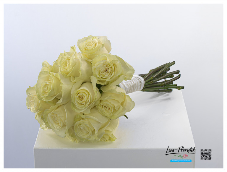 Standesamt- Brautstrauß mit Ecuador Rosen Mondial