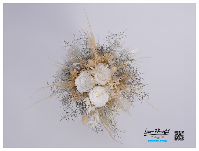 Brautbouquet mit Trockenblumen und Rosen - oben